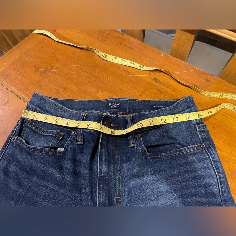 J.CREW straight leg flex jeans - size 29x32